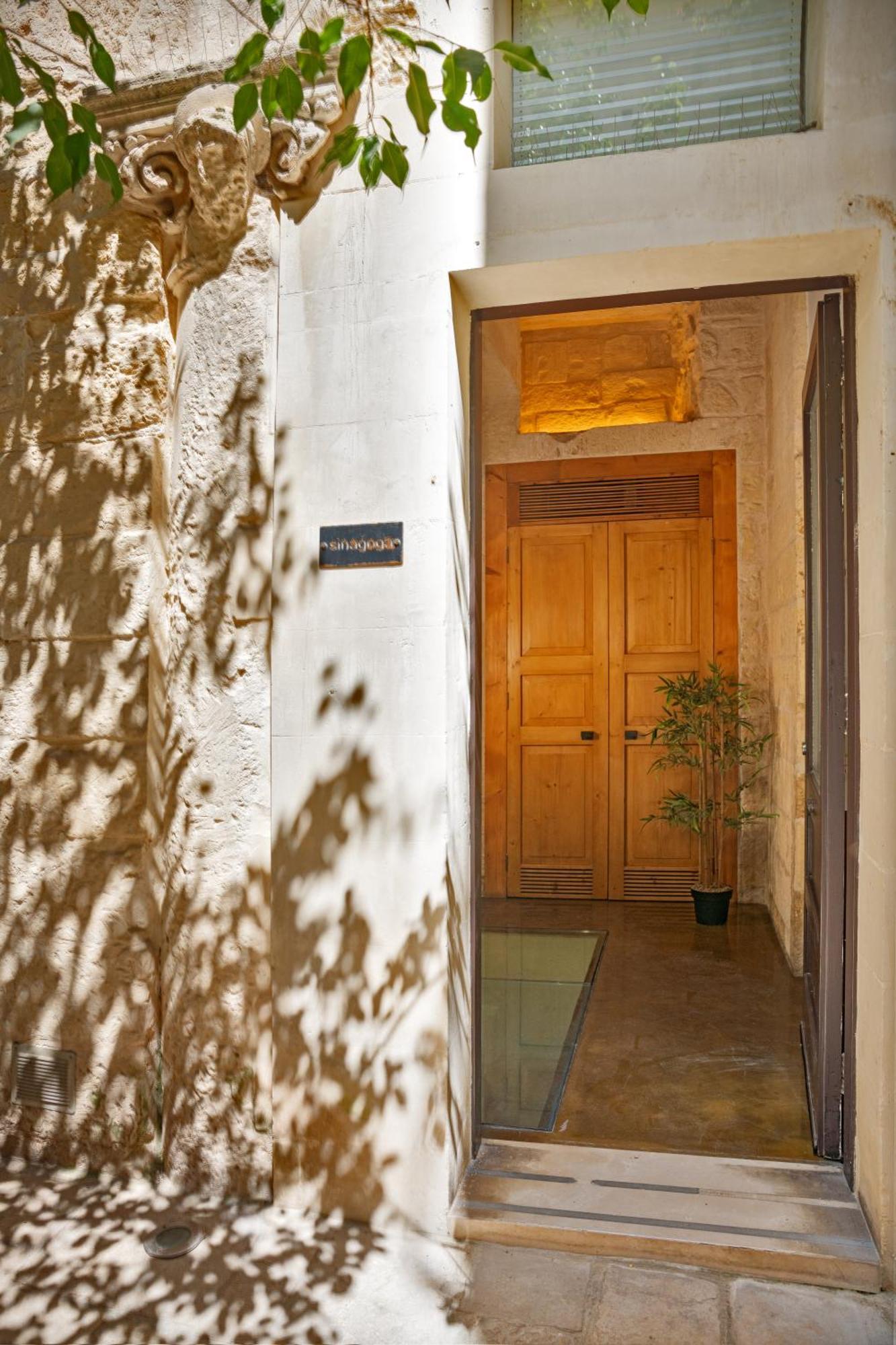 Bed and Breakfast Palazzo Persone Dimora Storica Lecce Exterior foto