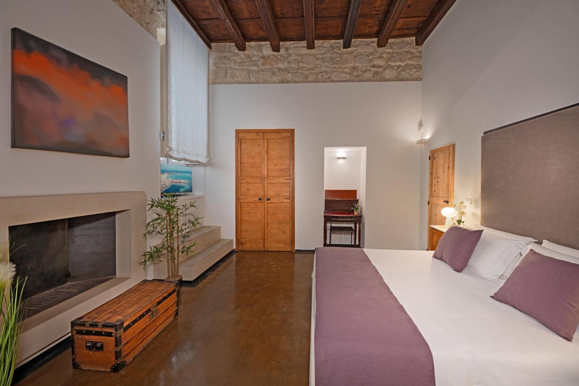 Bed and Breakfast Palazzo Persone Dimora Storica Lecce Exterior foto