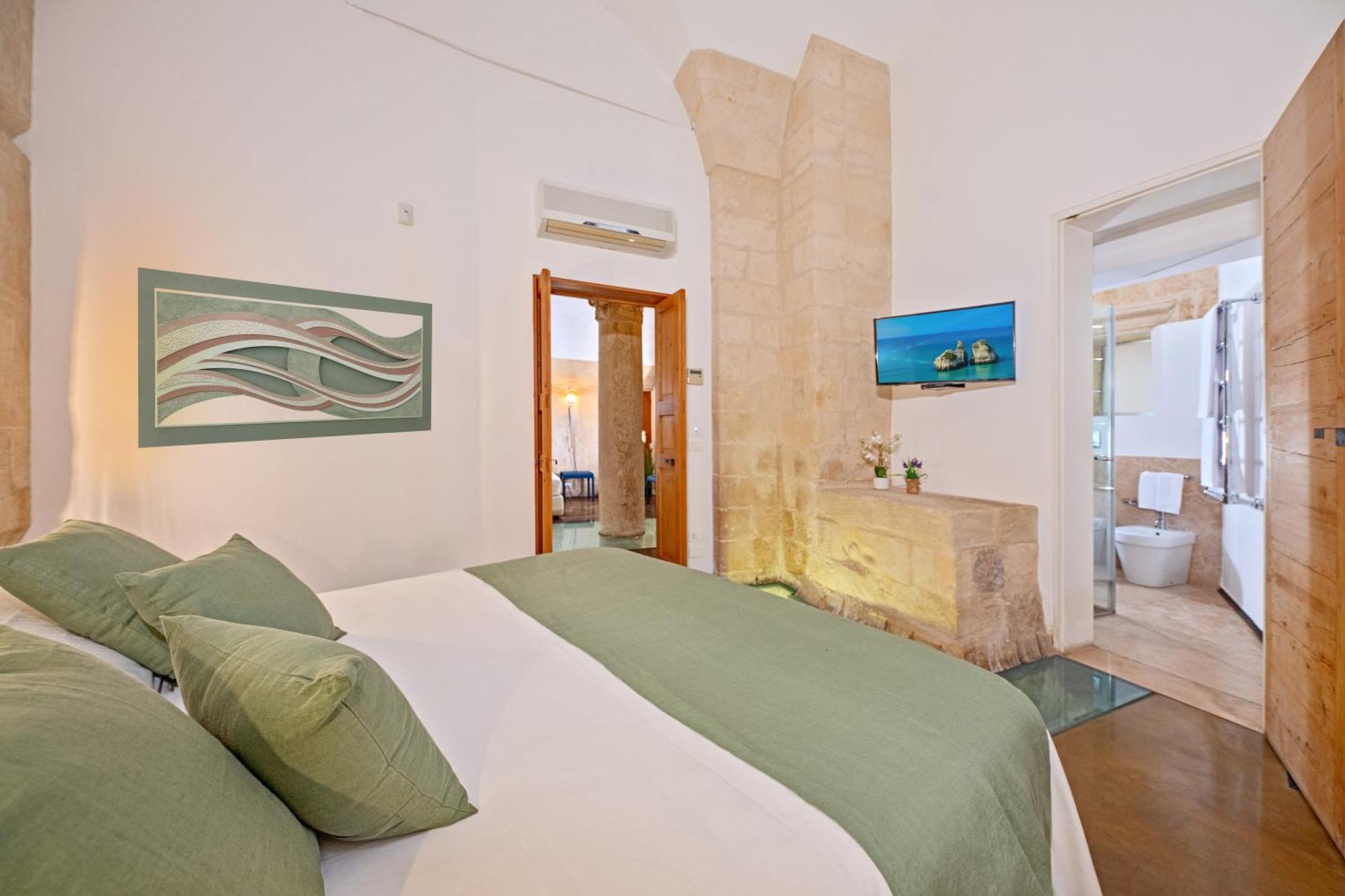 Bed and Breakfast Palazzo Persone Dimora Storica Lecce Exterior foto