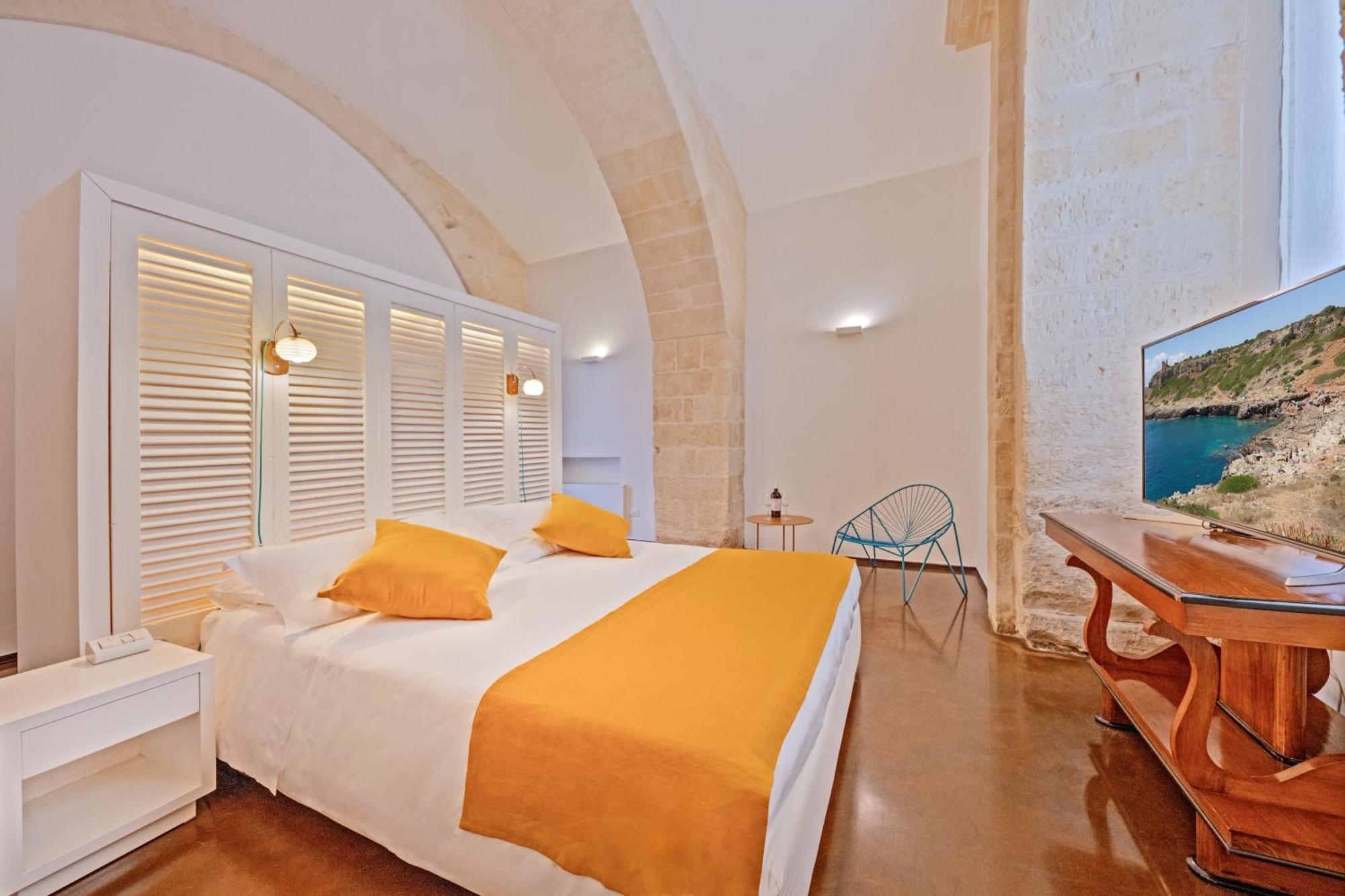 Bed and Breakfast Palazzo Persone Dimora Storica Lecce Exterior foto