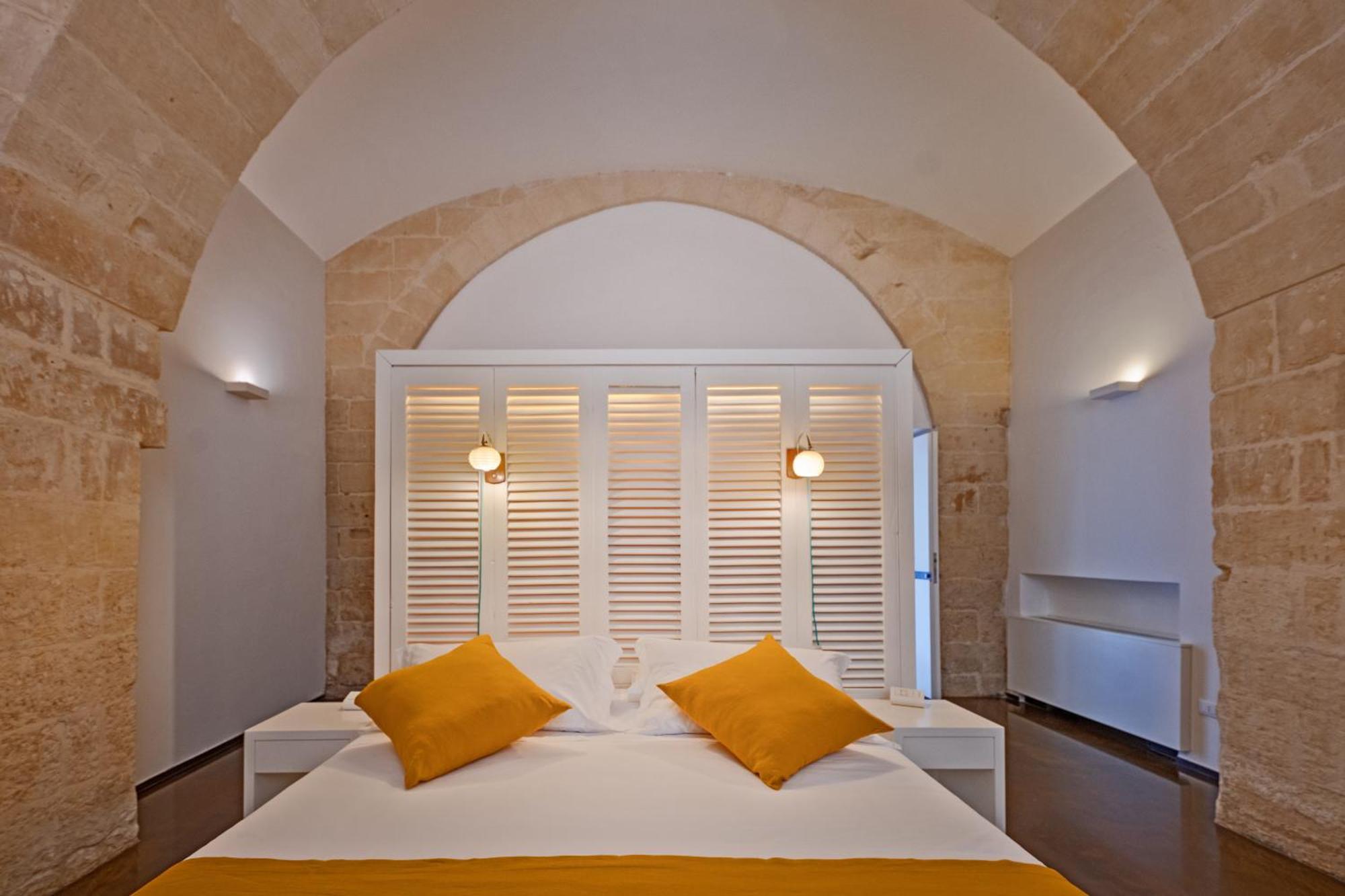 Bed and Breakfast Palazzo Persone Dimora Storica Lecce Exterior foto