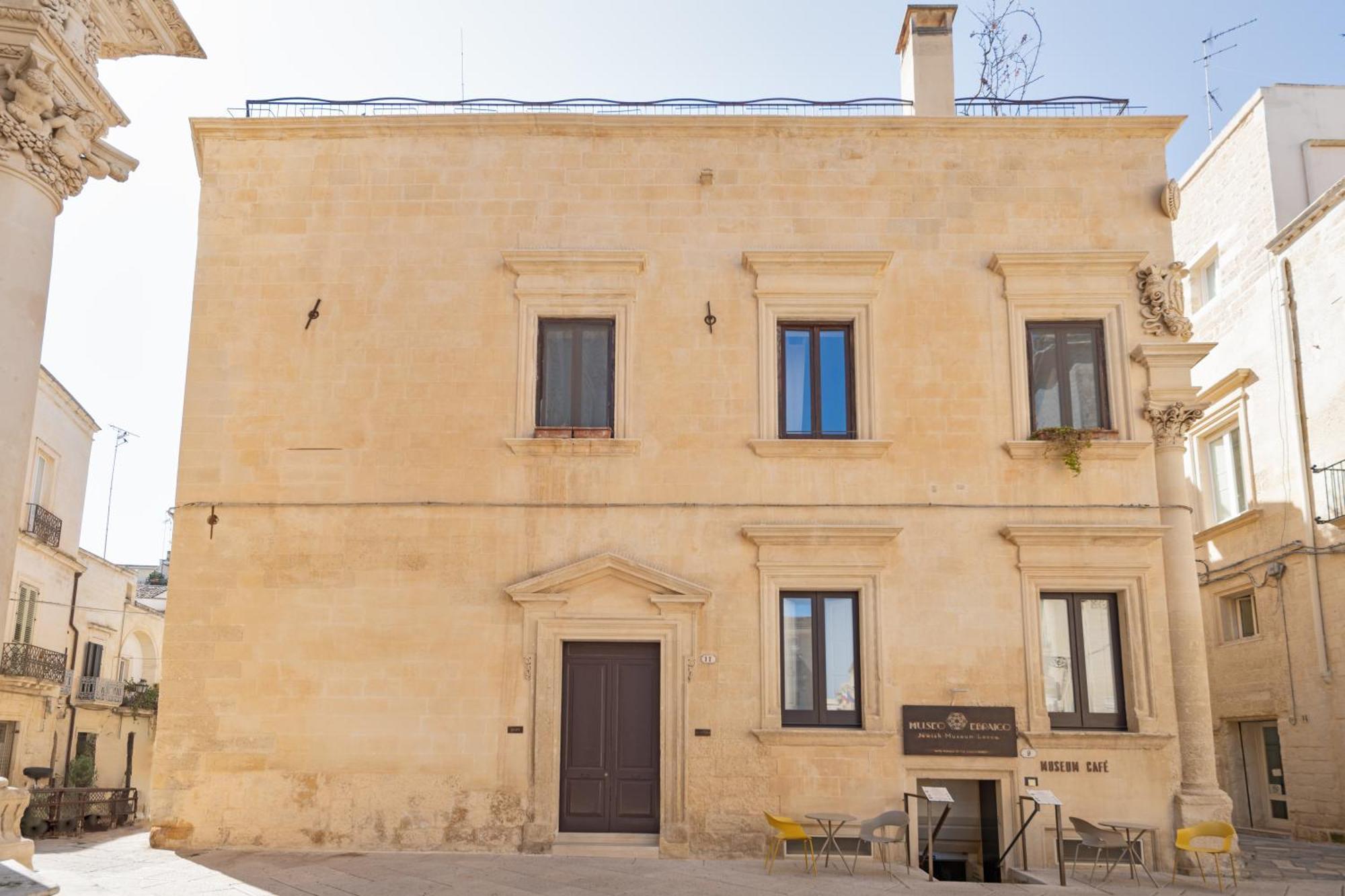 Bed and Breakfast Palazzo Persone Dimora Storica Lecce Exterior foto
