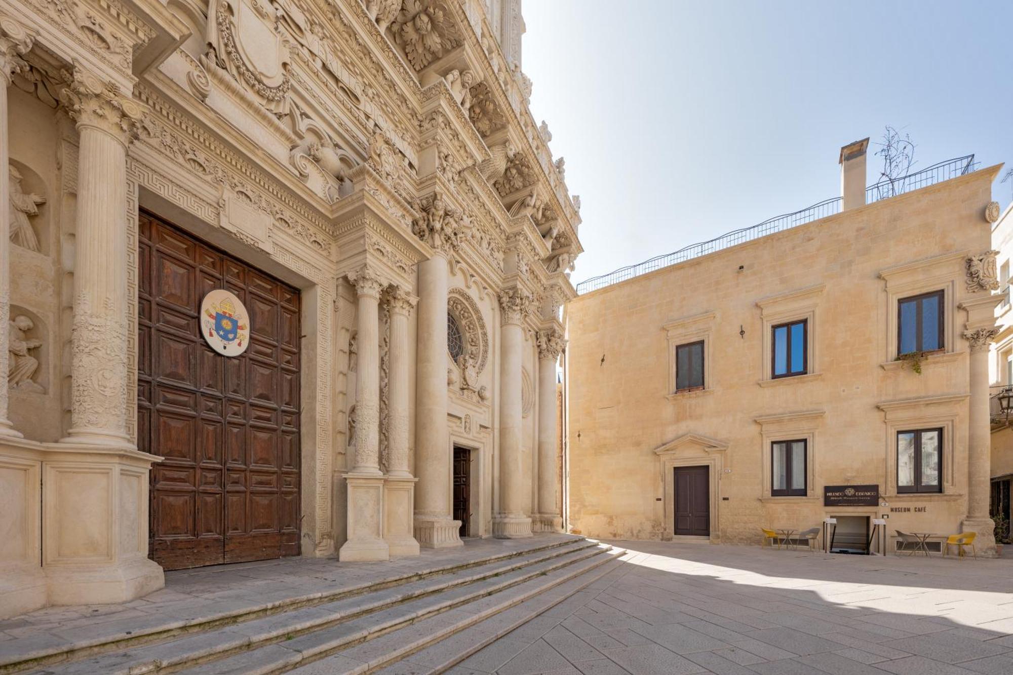 Bed and Breakfast Palazzo Persone Dimora Storica Lecce Exterior foto