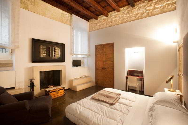 Bed and Breakfast Palazzo Persone Dimora Storica Lecce Exterior foto